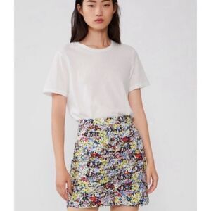 Zara Floral Ruched Mini Skirt Multicolored Size 4/Excellent preowned condition